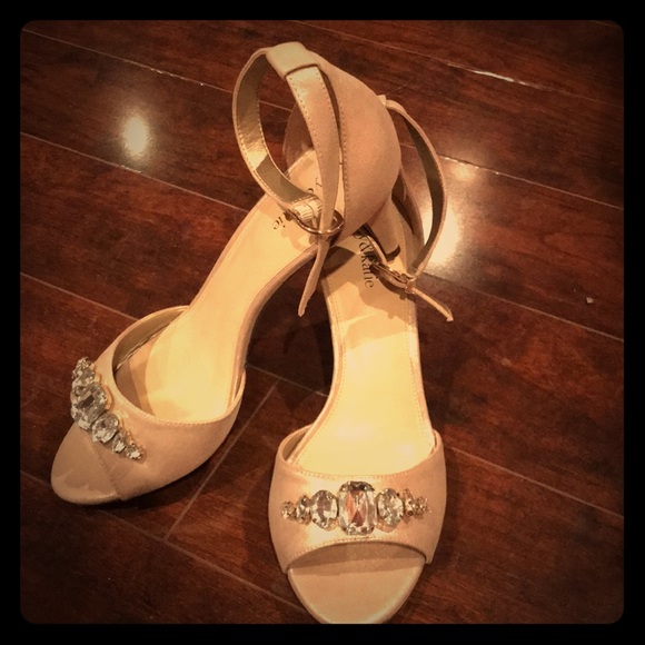 Never worn- beige heels - Picture 1 of 3